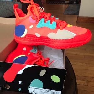 Harden sneakers NWT